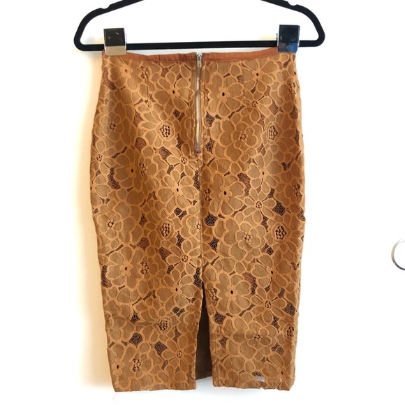 Missguided Skirt floral lace knee length - Picture 3 of 8